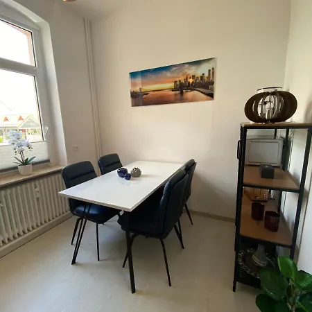 Univers 3 Apartman *
